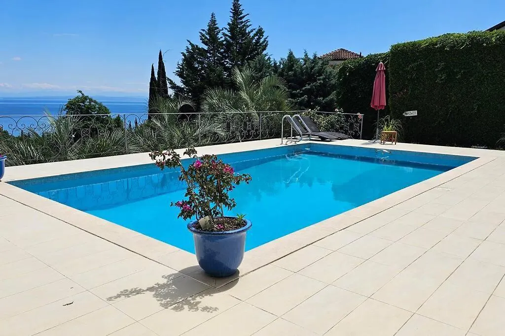 Villa Alba, Apartment Katja - With Swimming Pool Icici 0*,  Croatia