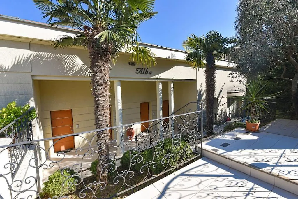 Villa Alba, Apartment Katja - With Swimming Pool Icici